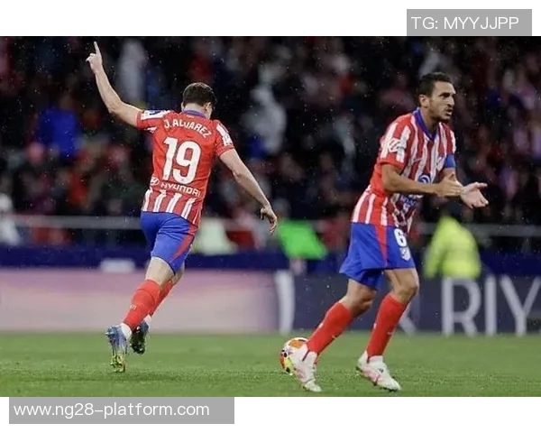 国王杯精彩对决里昂强势击败那不勒斯晋级四强